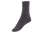 Une chaussette gris foncé