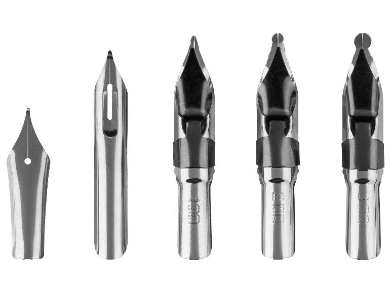 Set de calligraphie, 30 pièces.