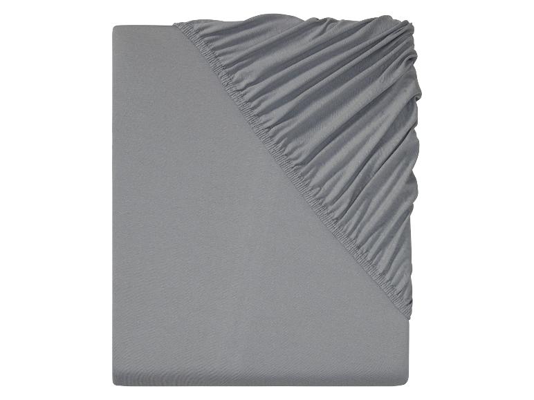 Drap gris en coton.