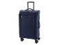Valise de voyage bleu foncé avec poignée télescopique et quatre roues.
