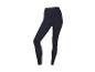 Un legging noir sans couture.