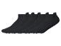 Six paires de chaussettes basses noires sur fond blanc.