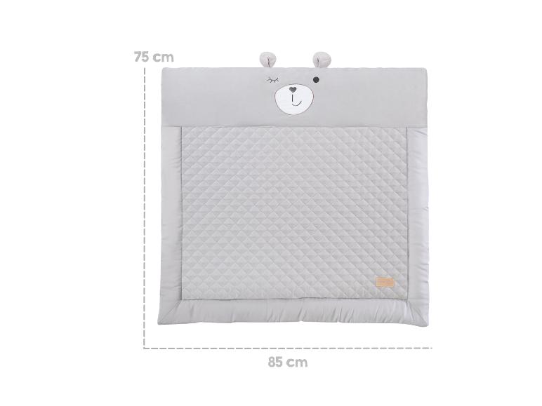 Tapis de jeu gris pour bébé avec visage d'ours et dimensions 75 cm x 85 cm.
