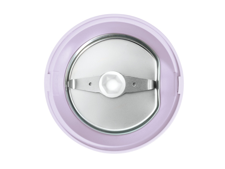 Un mixeur lilas avec des lames argentées.