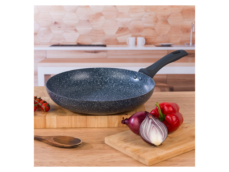 Aller en mode plein écran : Russell Hobbs Wok, casserole à manche, sauteuse ou casserole, Aluminium Nightfall Collection Blue Marble  - Image 43