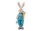 Décoration de Pâques : lapin en peluche avec une carotte