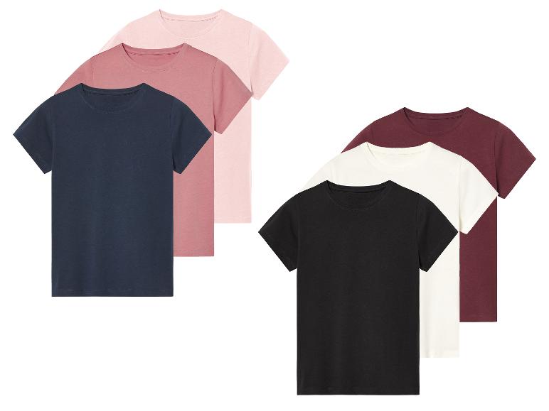 Lots de t-shirts à manches courtes : noir, marine, rose et bordeaux.