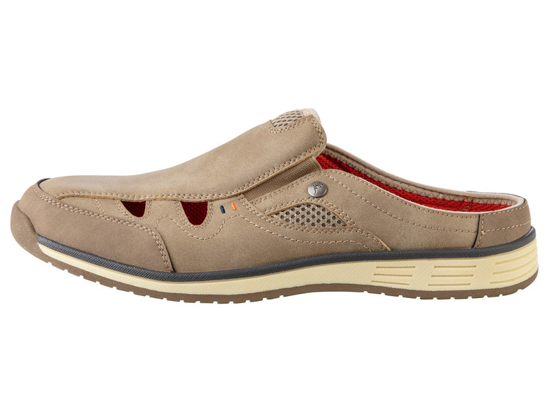 Des chaussures marron en cuir à enfiler avec un style sportif.
