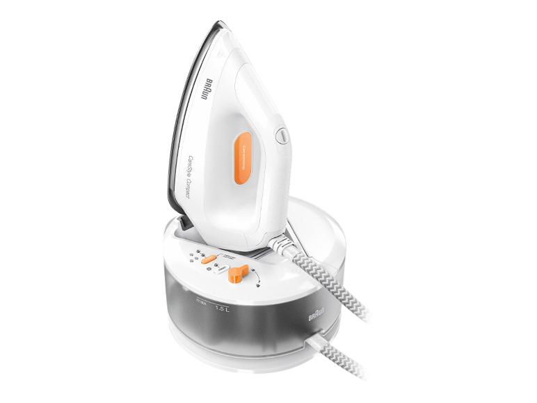 Système de repassage Braun CareStyle Compact en blanc et gris.