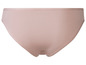 Une culotte rose pour femme