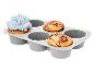 Moule à muffins gris avec un cupcake bleu et deux muffins marbrés.