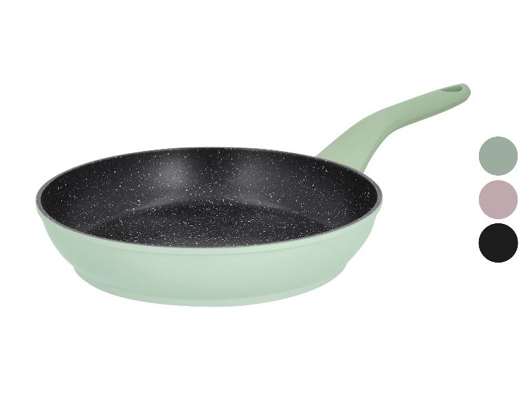 Poêle à frire vert menthe avec revêtement antiadhésif moucheté, avec des options de couleur.