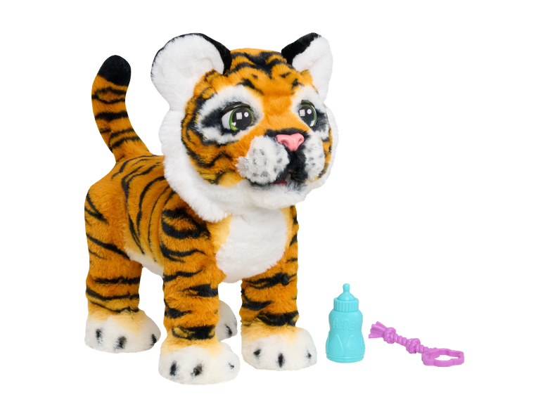 Tigre en peluche interactif avec un biberon et un jouet.