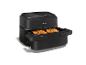Friteuse à air Philips avec un tiroir ouvert, montrant deux poulets rôtis entiers à l'intérieur.