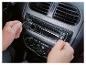 Installation d'un autoradio Sony Bluetooth dans une voiture.