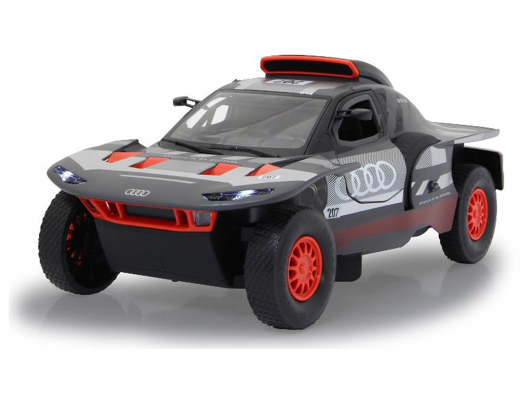 Modèle de voiture de course Audi e-tron.