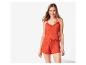 Pyjama court rouge avec top et short en jersey.