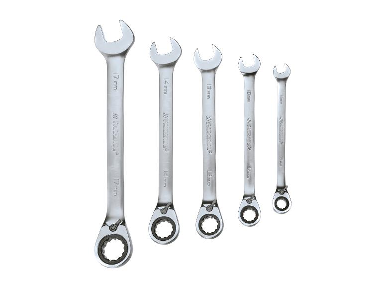 Un ensemble de cinq clés mixtes à cliquet Parkside de différentes tailles.