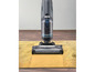 Un nettoyeur vapeur Silvercrest nettoie un tapis.