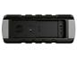 Vue arrière d'une enceinte robuste avec ports d'alimentation et auxiliaire.