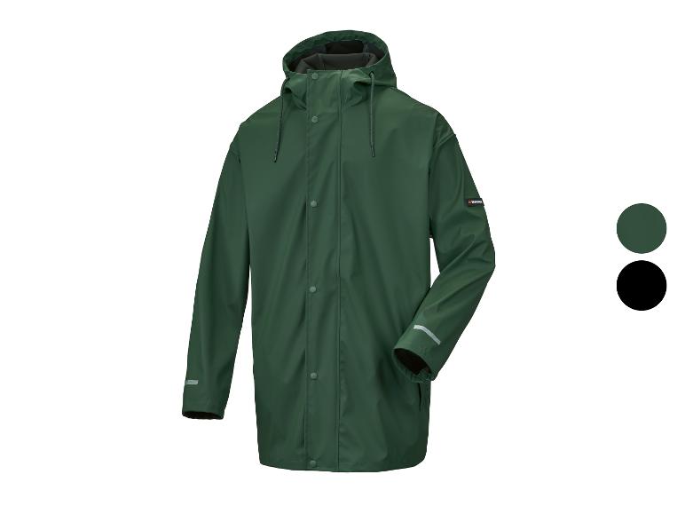 Une veste imperméable verte à capuche de la marque Parkside.