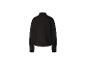 Un pull noir à col roulé à manches longues.