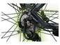 Gros plan sur un dérailleur arrière Shimano Altus sur un vélo.