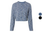 Une veste bleue en tweed avec des boutons.
