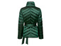 Veste matelassée verte avec ceinture.