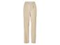 Pantalon beige à plis.