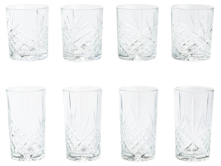 Six verres avec un motif gravé, dont quatre verres bas et deux verres hauts.