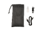 Accessoires pour tondeuse à cheveux : étui, huile, brosse de nettoyage et câble USB de charge.