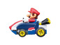 Mario dans une voiture de course bleue avec des roues jaunes.
