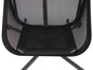Une chaise en maille noire avec un cadre métallique.
