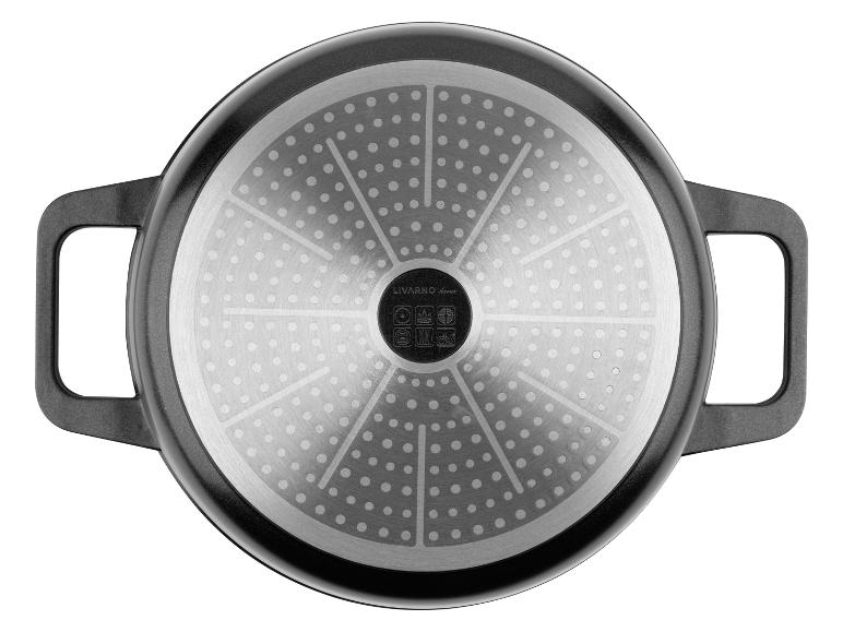 Une casserole noire avec un fond en acier de Livarno home.