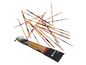 Jeu de Mikado avec des bâtonnets en bois dans un sac.