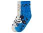 Deux paires de chaussettes douces Mickey Mouse, une blanche et une bleue.
