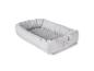 Nid de bébé matelassé gris clair avec étiquette roba
