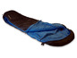 Un sac de couchage bleu de la marque High Peak.