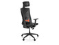 Un fauteuil de bureau noir avec un dossier en maille et des accoudoirs.