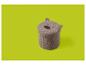 Tabouret de rangement marron en forme d'ours en peluche sur fond vert lime.