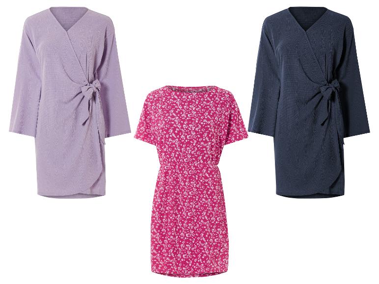 Robes portefeuille : lilas, bleu marine et rose à fleurs.