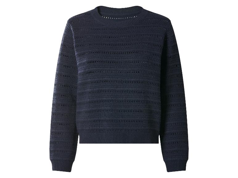Pull en maille bleu foncé avec motif ajouré.
