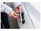 Réparation de carrosserie : outillage de réparation par aspiration pour enlever les bosses.