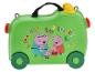 Valise enfant verte avec personnages de dessins animés d'une famille et le texte 'Together Play Family'.