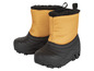 Deux paires de bottes d'hiver jaunes avec des semelles noires.