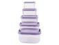 Un ensemble de quatre contenants de stockage en plastique carrés et rectangulaires avec des couvercles violets.