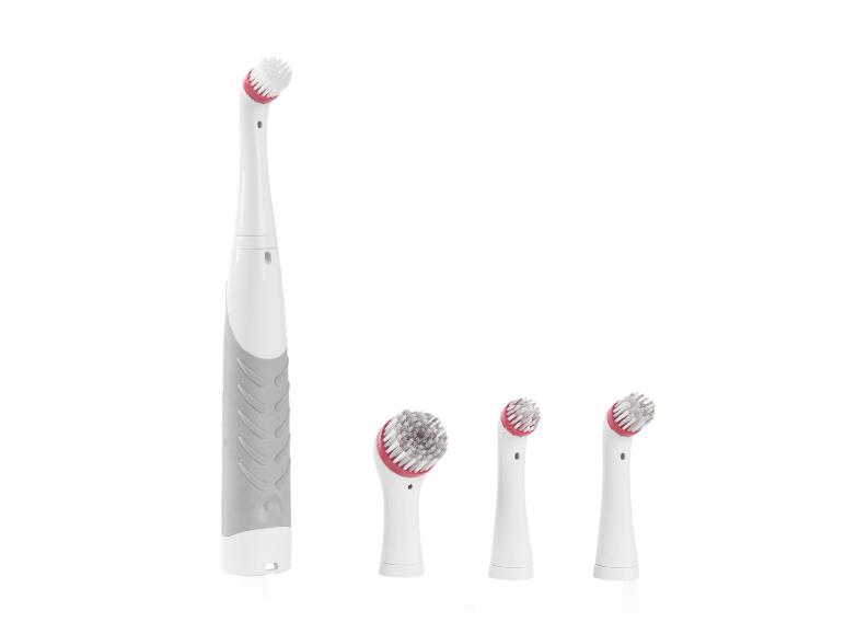 Une brosse de nettoyage électrique avec différentes têtes de brosse.