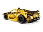 Voiture de sport jaune LEGO Technic Corvette, vue de l'arrière.