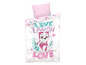 Une housse de couette avec Skye de la Pat' Patrouille et un oreiller rose.